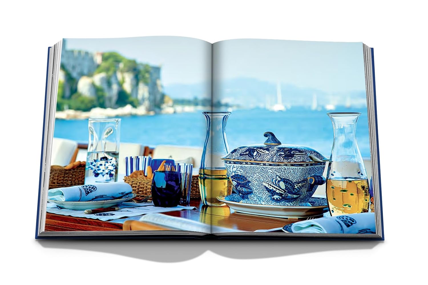 Valentino: At the Emperor's Table