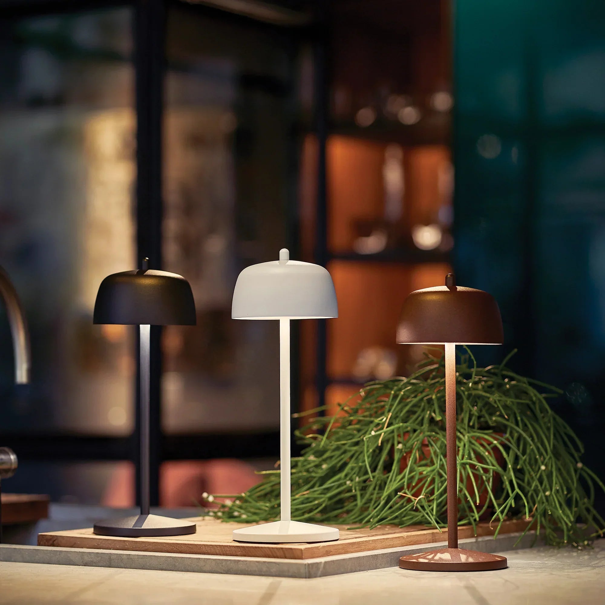 ZAFFERANO CIRCE PRO TABLE LAMP  - BLACK