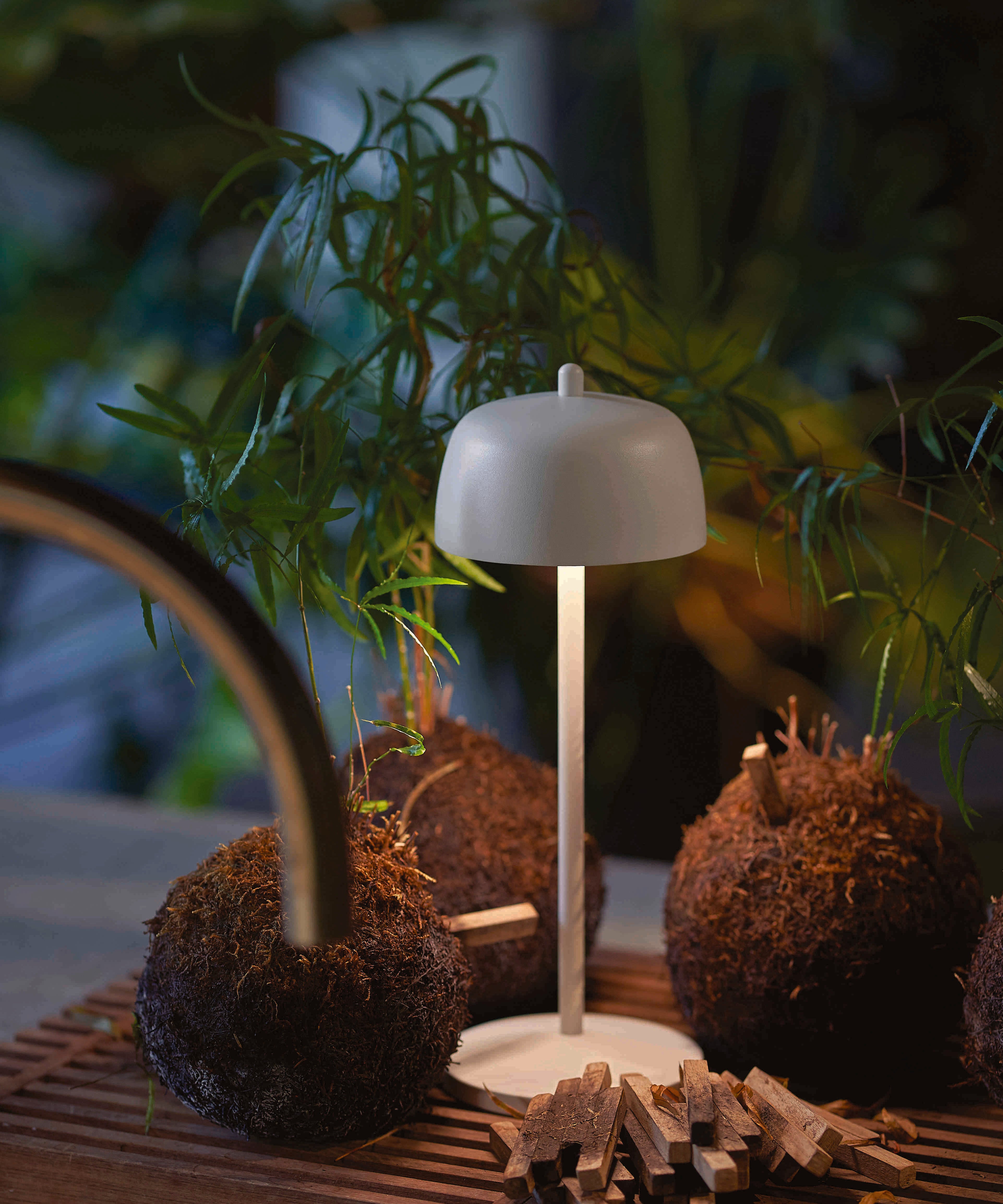 ZAFFERANO CIRCE PRO TABLE LAMP - WHITE